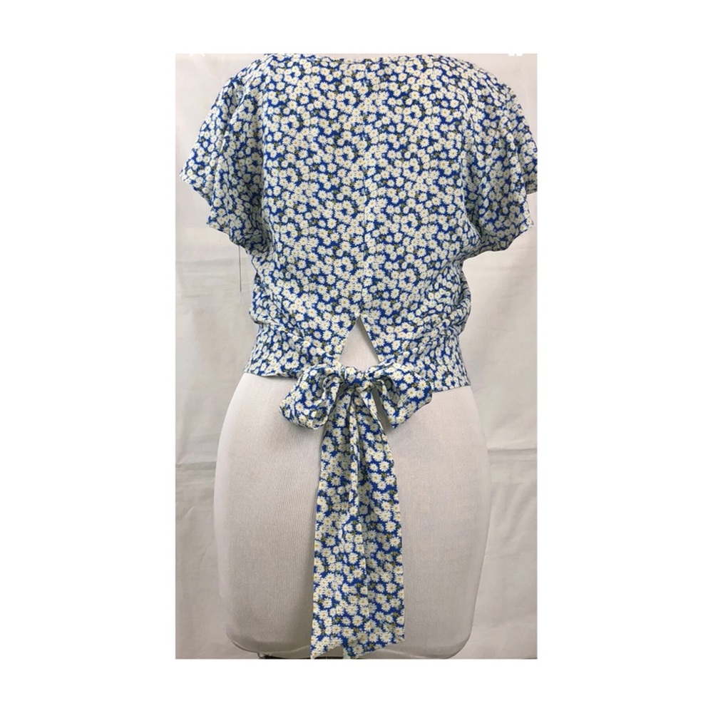 IZ Byer Floral Blouse Top Blue with White Daisys